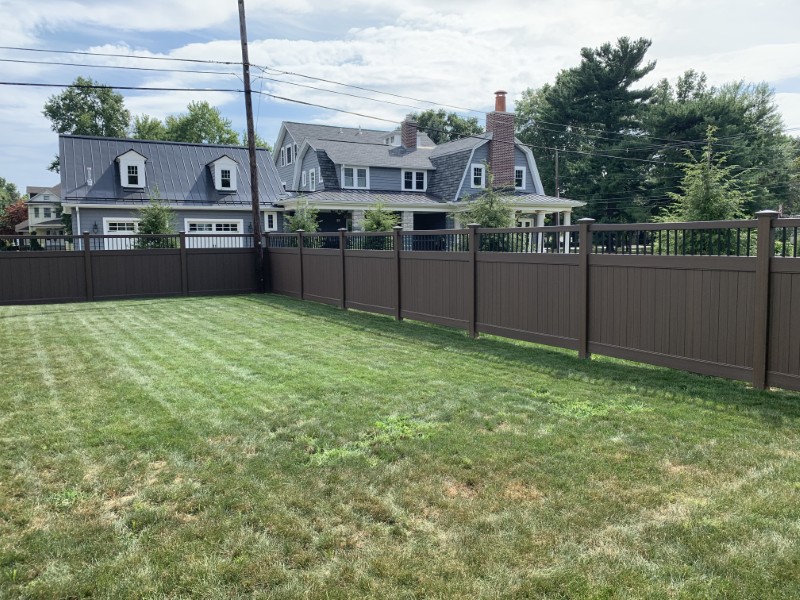 large composite fence installation for akron ohio home